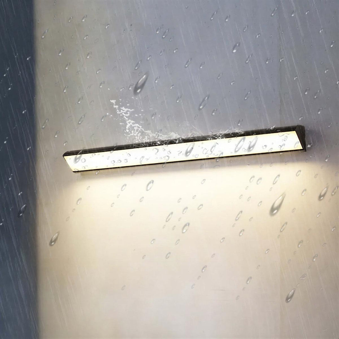 Outdoor Entrance Wall Light With Geometric Tri Prism Design