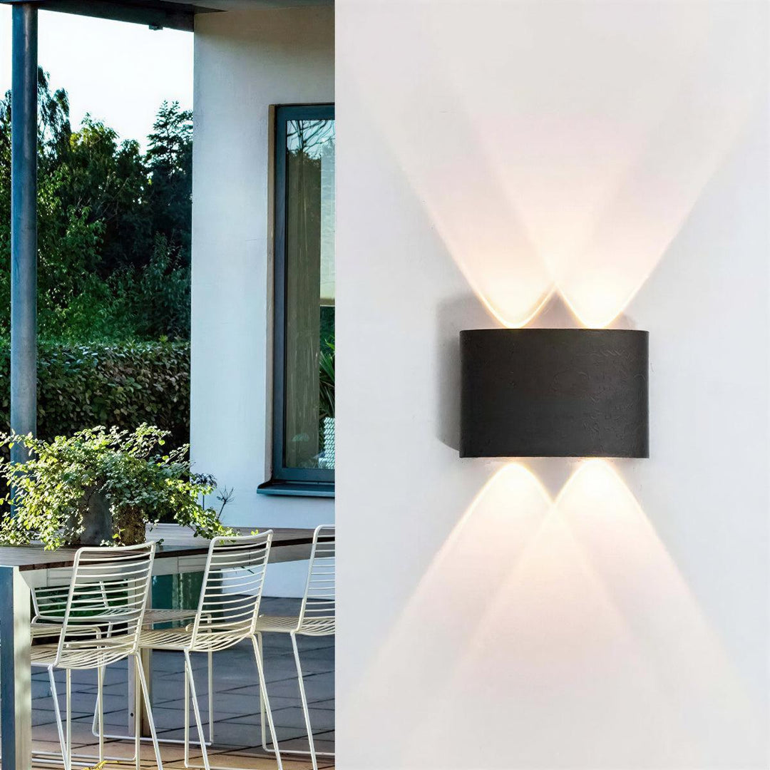 Outdoor Wall Lighting For Modern Entrances With Symmetrical Beams